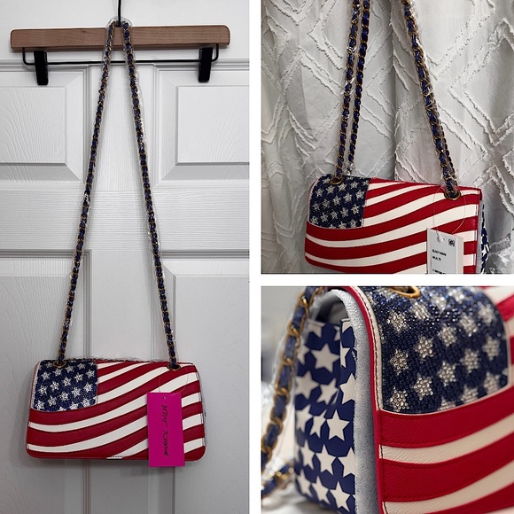 Betsey Johnson Handbags - NWT🇺🇸Betsey Johnson American Flag Faux Leather Convertible Shoulder/Crossbody